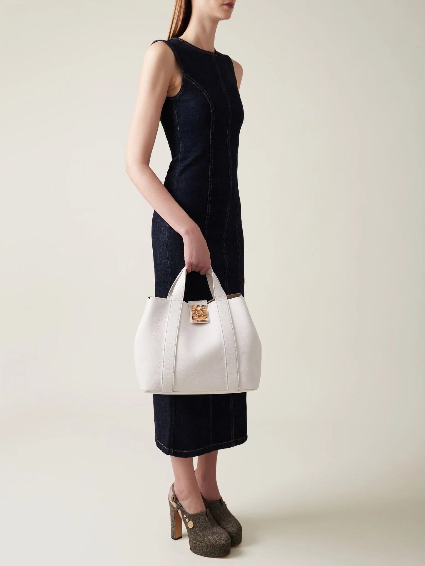 NUEVE SHOPPER MEDIUM